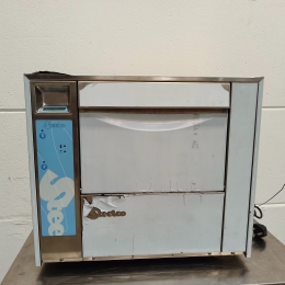 Compact Tabletop Washer Disinfectors Steelco 